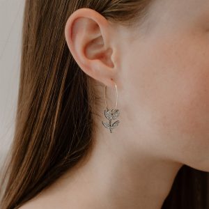 Créoles pailletées – Fleurs tiges