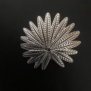 Broche aimantée Arbre du voyageur