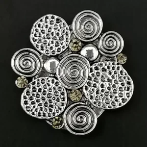 Broche aimantée pétale