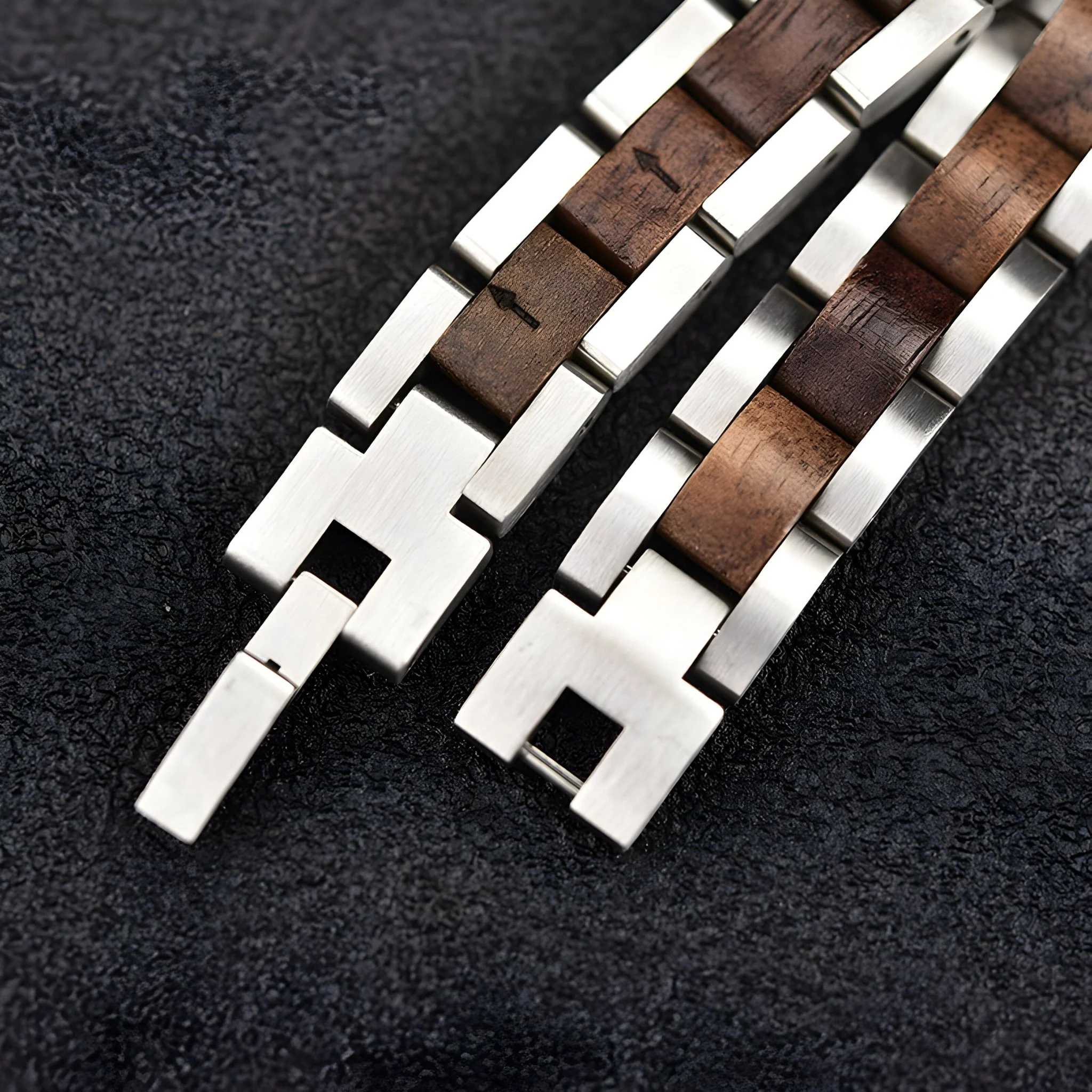Bracelet en bois de noyer pour homme, aux reflets éclatants, modèle Grégoire – Image 9