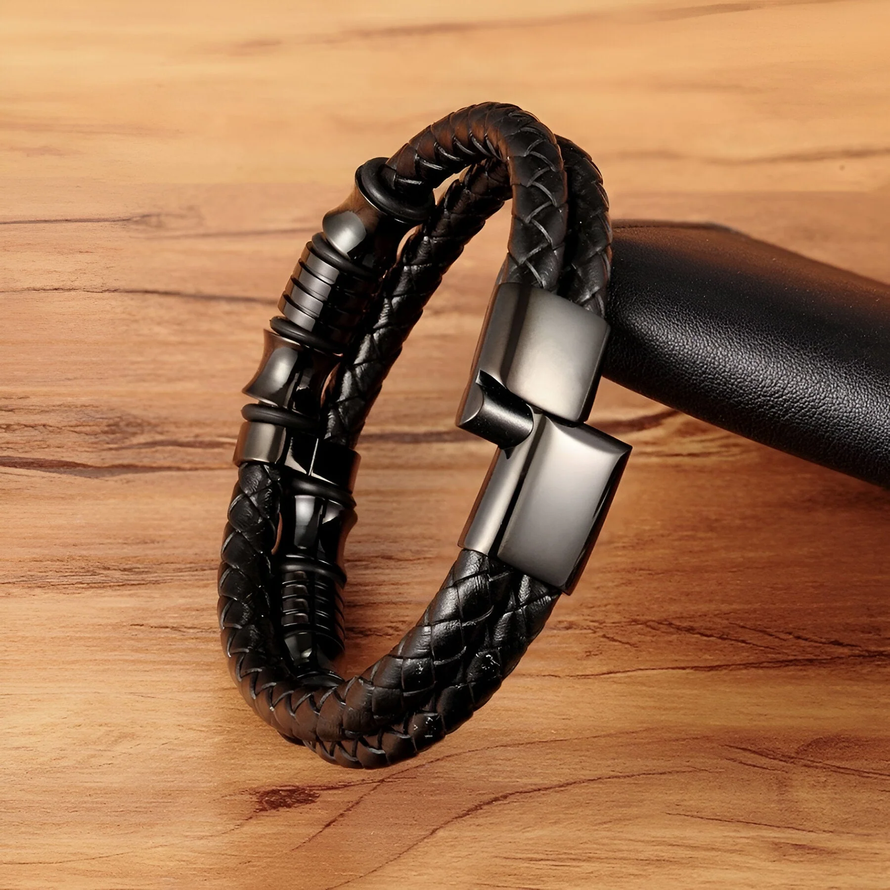Bracelet en cuir, aux détails en acier, modèle Gaëtan – Image 4