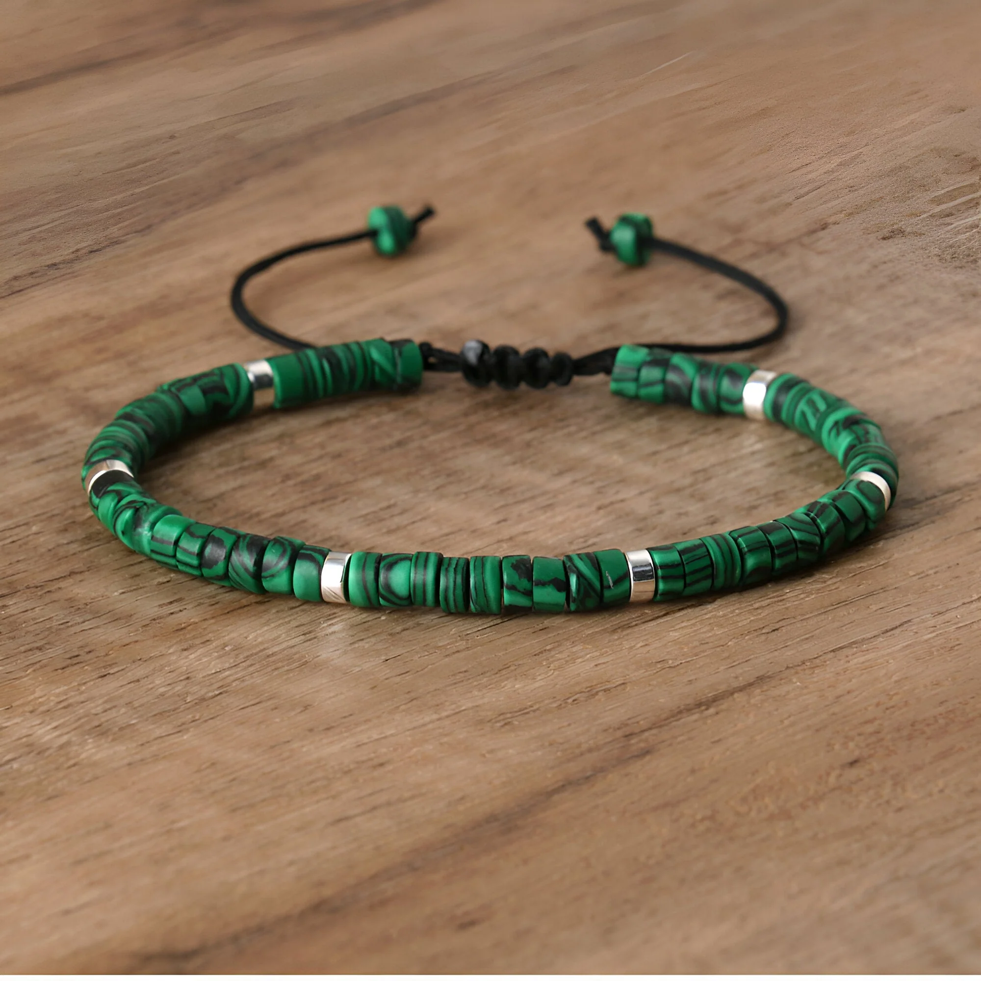 Bracelet en perles heishi, malachite, mixte, modèle Sachi – Image 3