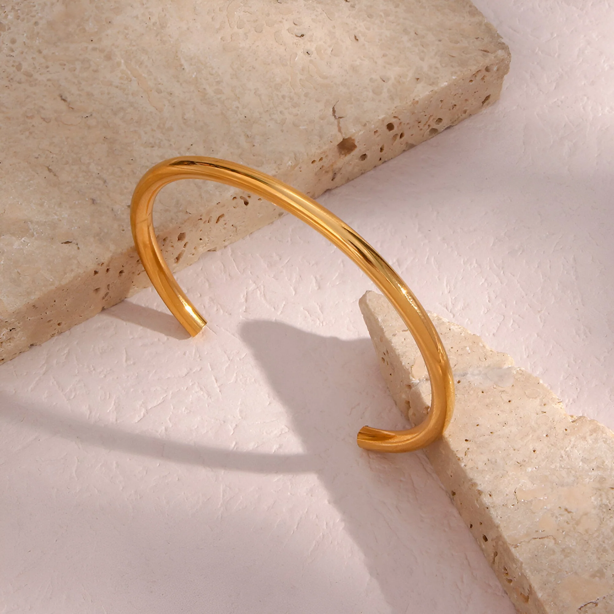 Bracelet jonc en acier inoxydable, stylé épuré, modèle Kaya – Image 9