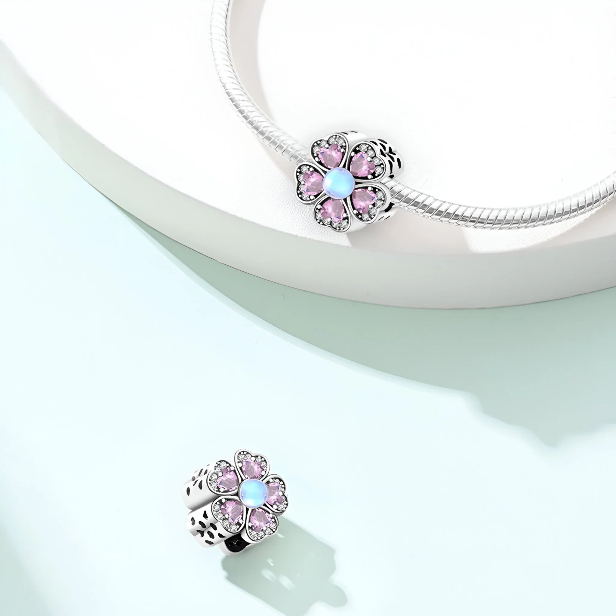 Charm fleur rose scintillante, pour femme, modèle Clelia – Image 4