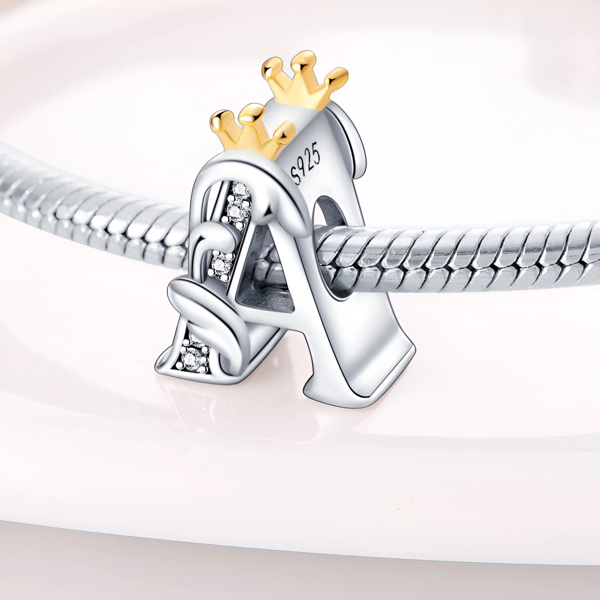 Charm lettre A, pour femme, modèle Amia – Image 2