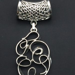 Bijou d’écharpe – Kali